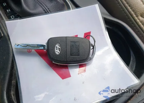 2017 Hyundai Santa Fe Sport 2.4L из США, поврежденный, VIN 5NMZU3LB3HH026498